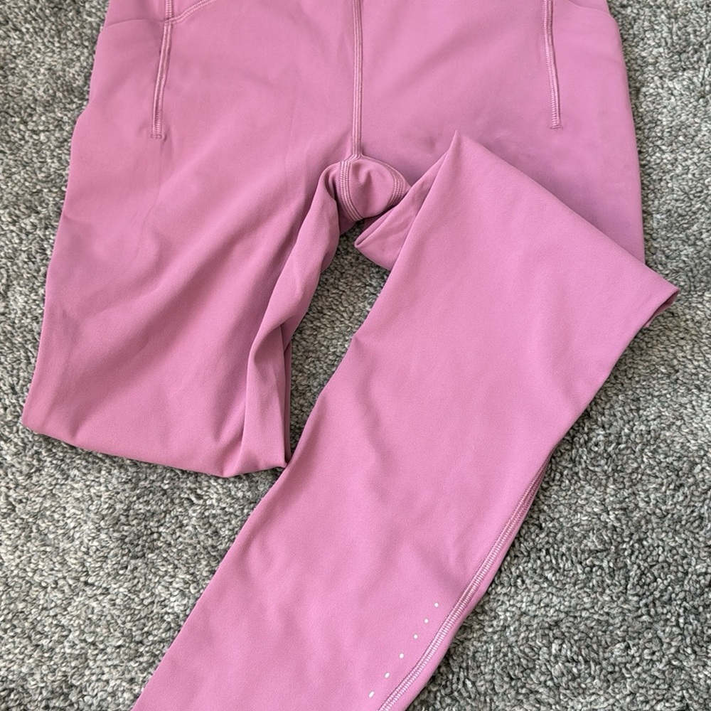 SOLD Lululemon swiftspeed 25’’